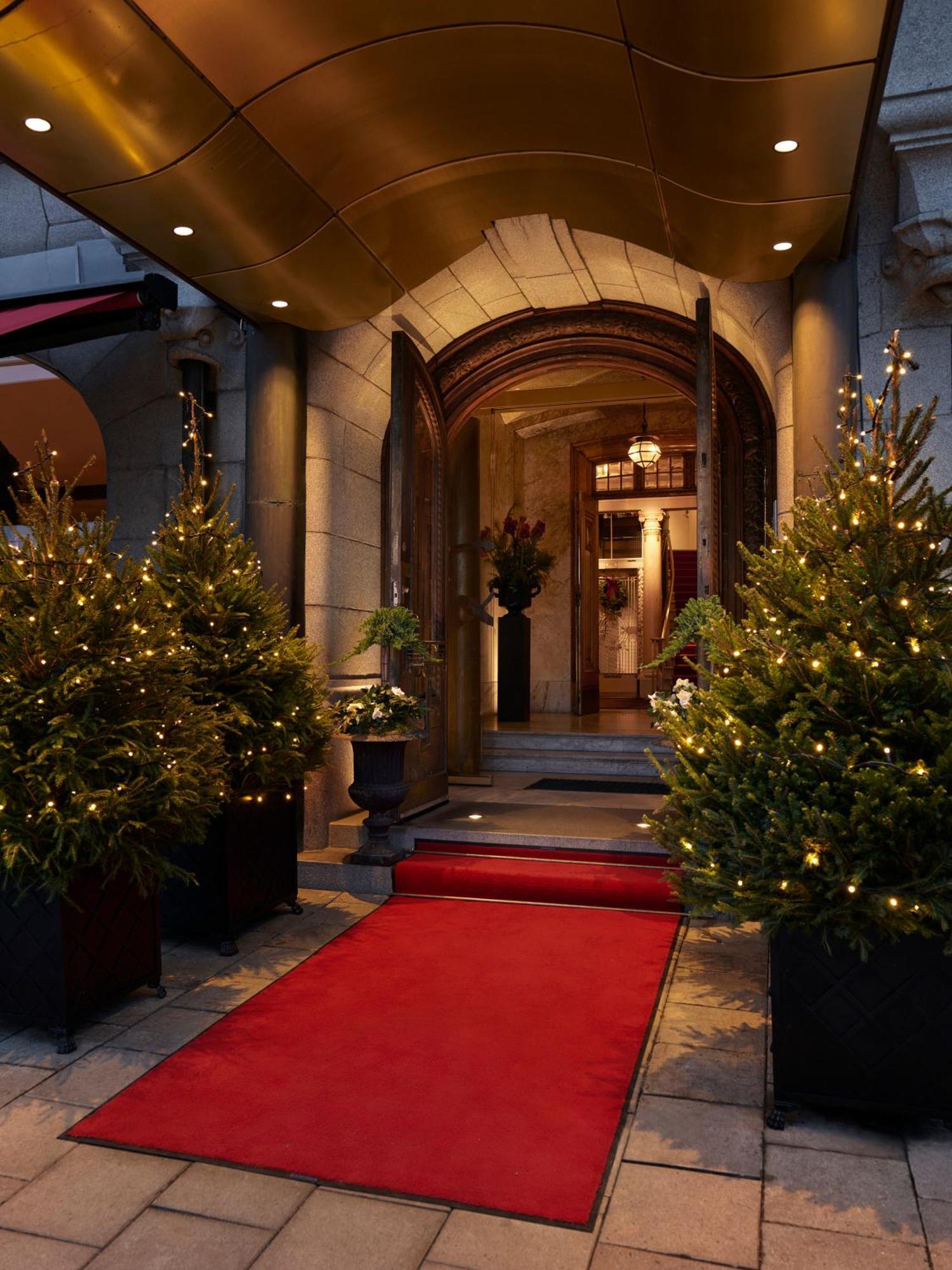 Hotel Diplomat שטוקהולם מראה חיצוני תמונה Entrance to the hotel